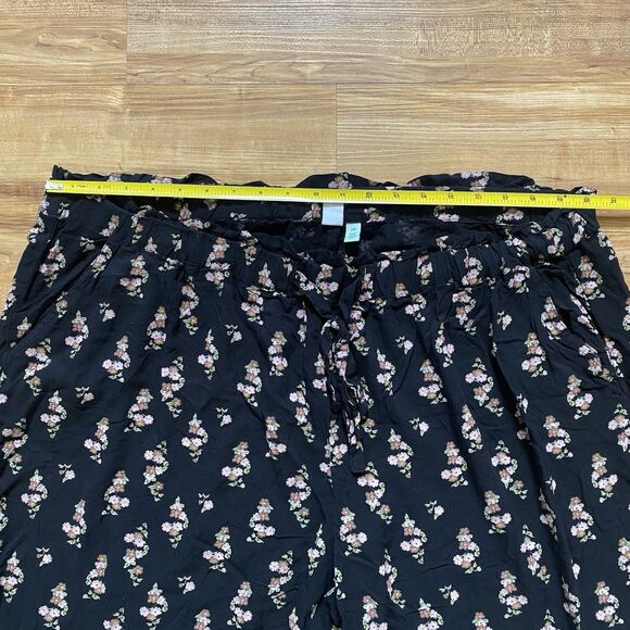 SUSINA 2X Black Floral Pull On Elastic Waist Ruffle Leg Crop Coquette Fairy Pant - Picture 2 of 16